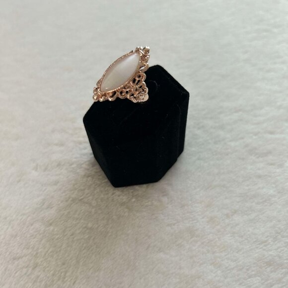 Rose Gold, Retro-Antique Filigree Designed Ring Setting of Light Silky Moonstone - Picture 5 of 8
